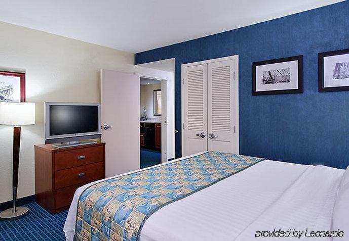 Courtyard Fort Myers At I-75 And Gulf Coast Town Center Estero Værelse billede