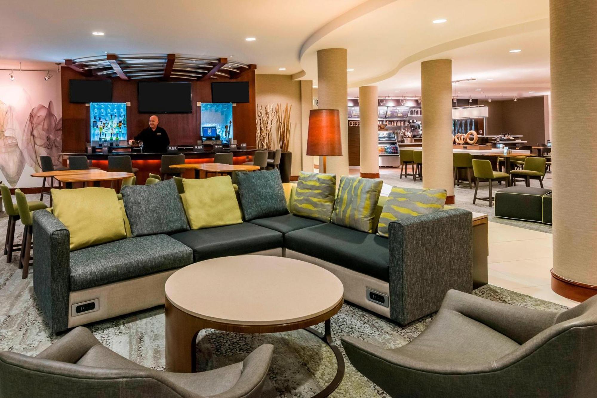 Courtyard Fort Myers At I-75 And Gulf Coast Town Center Estero Eksteriør billede