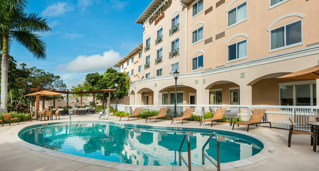 Courtyard Fort Myers At I-75 And Gulf Coast Town Center Estero Eksteriør billede